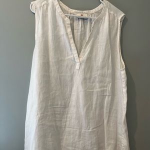 Vineyard Vines • White Linen Sleeveless Top • Women’s size XL